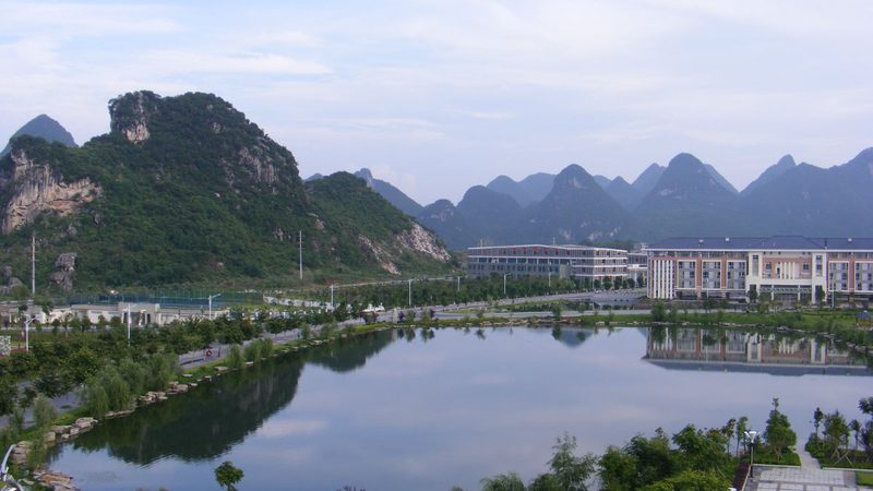 SMT贴片加工与DIP插件：一场视觉的工艺对决